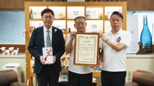 「おんまく」で寄せられた災害義援金を今治市へ